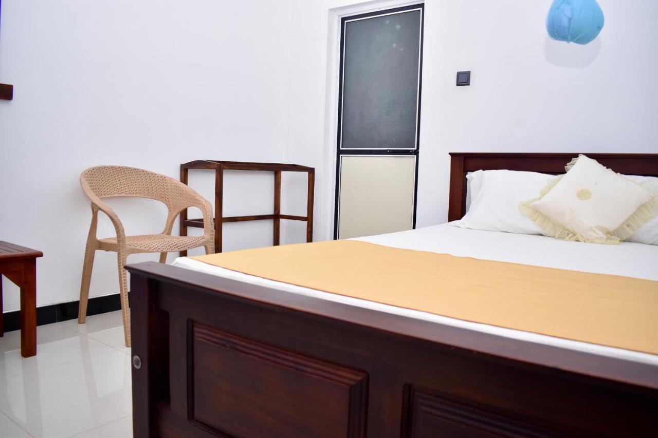 Geethani Tourist Home Polonnâruvâ Extérieur photo