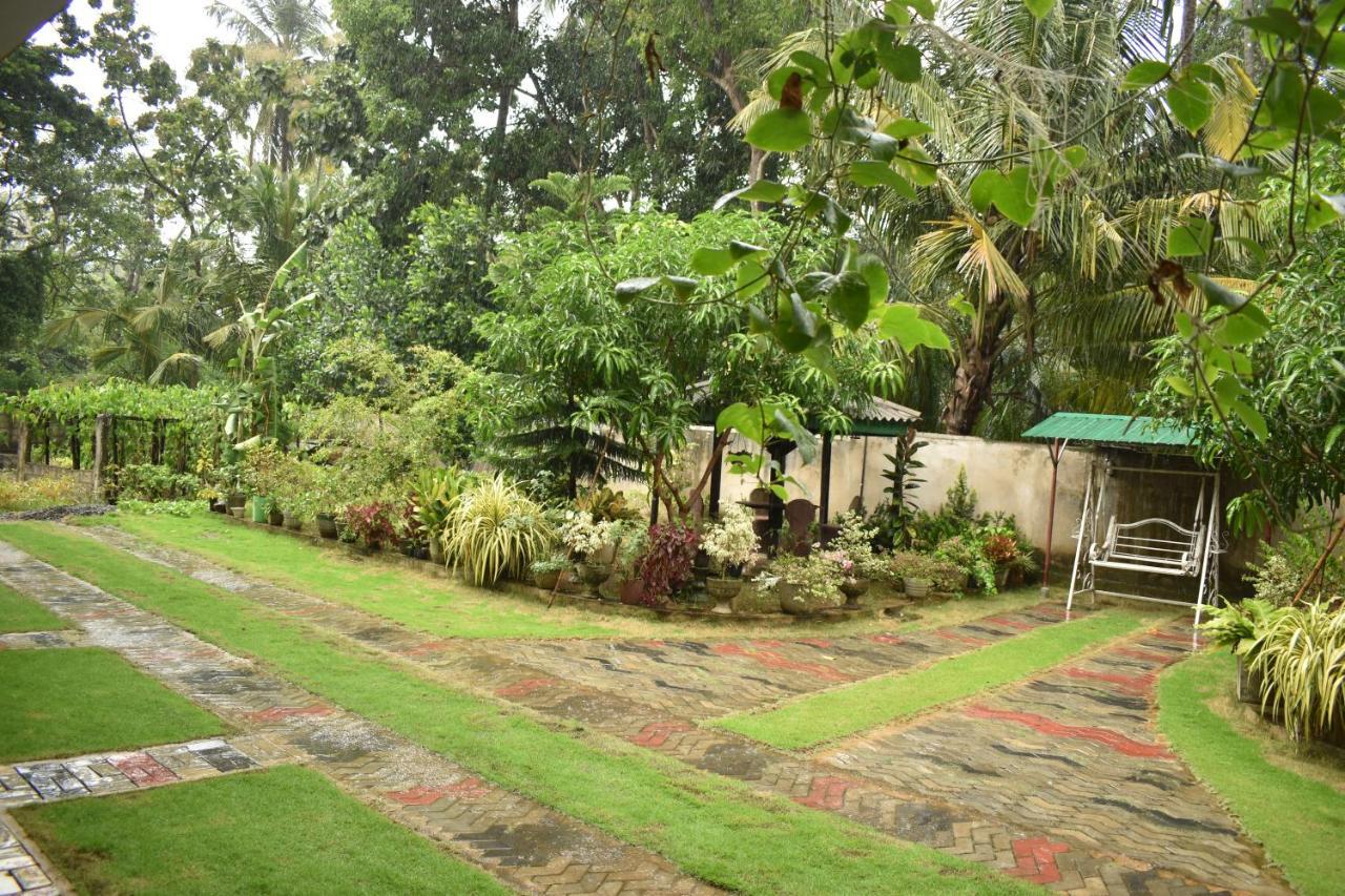 Geethani Tourist Home Polonnâruvâ Extérieur photo