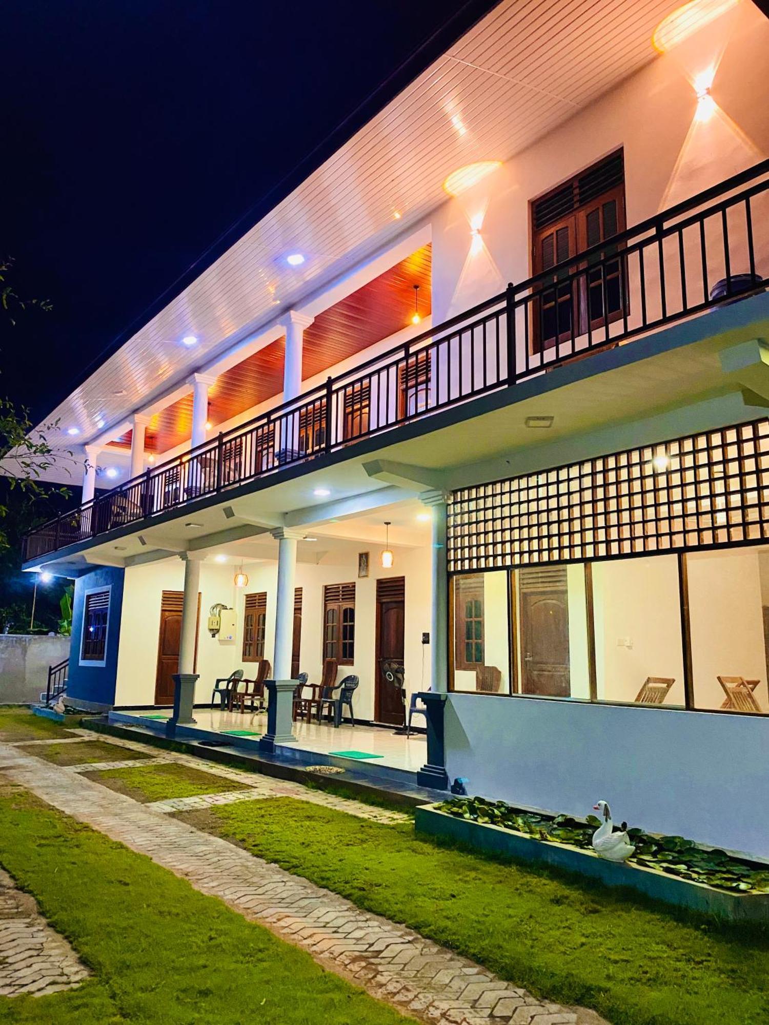 Geethani Tourist Home Polonnâruvâ Extérieur photo