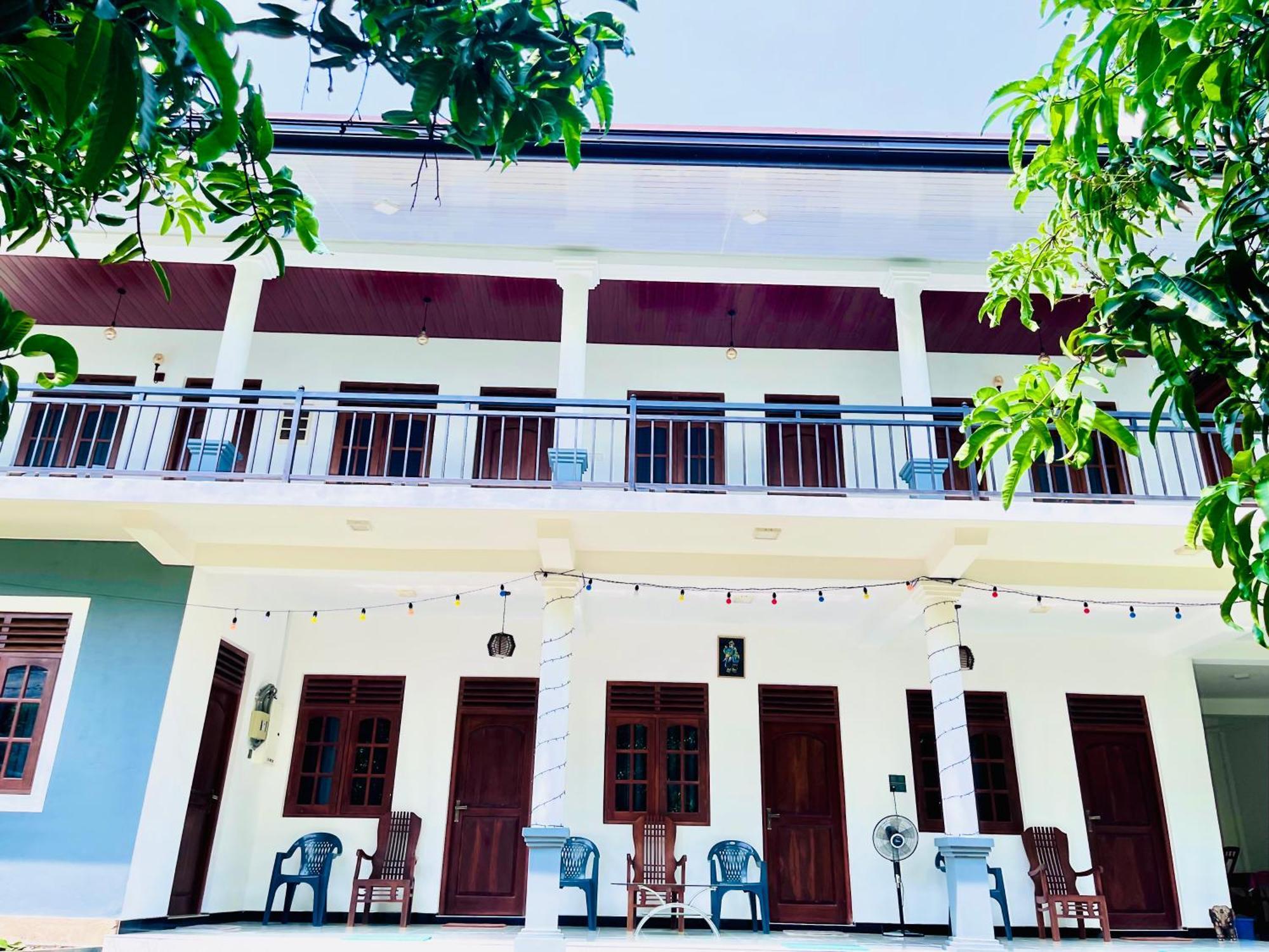 Geethani Tourist Home Polonnâruvâ Extérieur photo